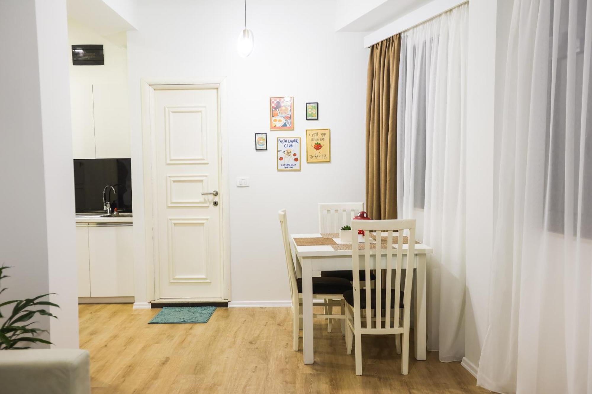At Bazaar Central Apartment Tirana Kültér fotó